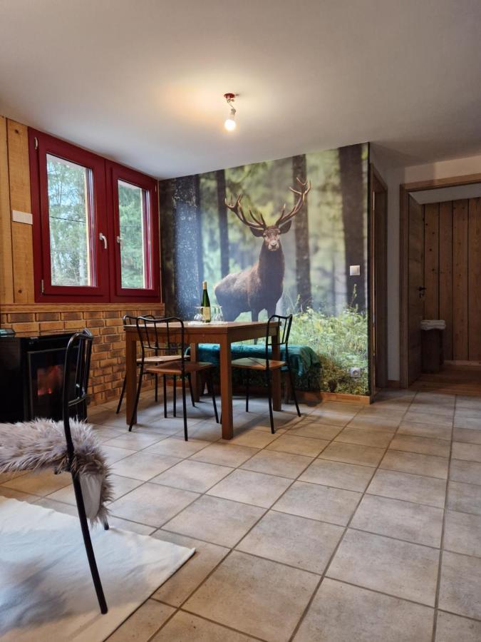 Chalet De La Foret 1 A 6 Pers Saint-Sauveur  Екстериор снимка